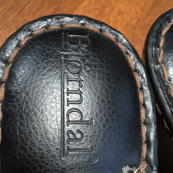 BJORNDAL BRADI thong wedge sandal Sz 8.All leather uppers. 2.5” heel. Prev owned - Picture 2 of 6